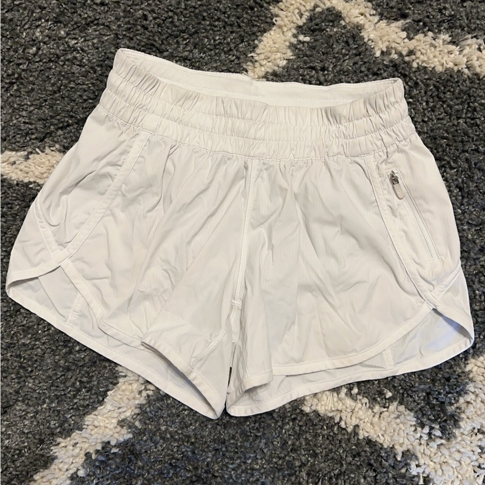 Lululemon shorts size 6